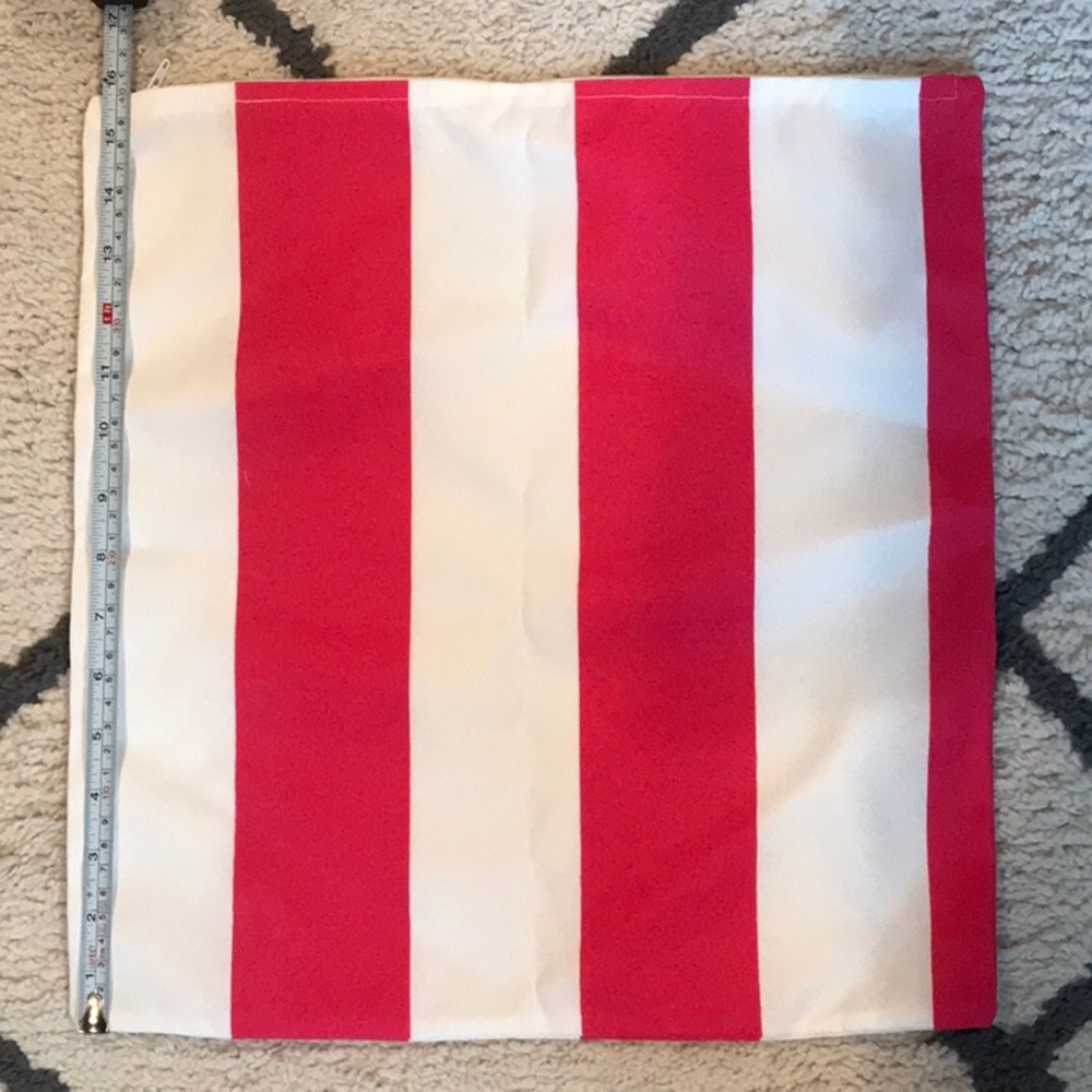 Outdoor pillow cover